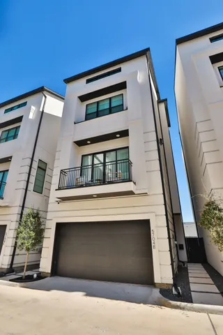 $6,500 | 5704 Fairdale Lane, Unit B, Houston, TX 77057