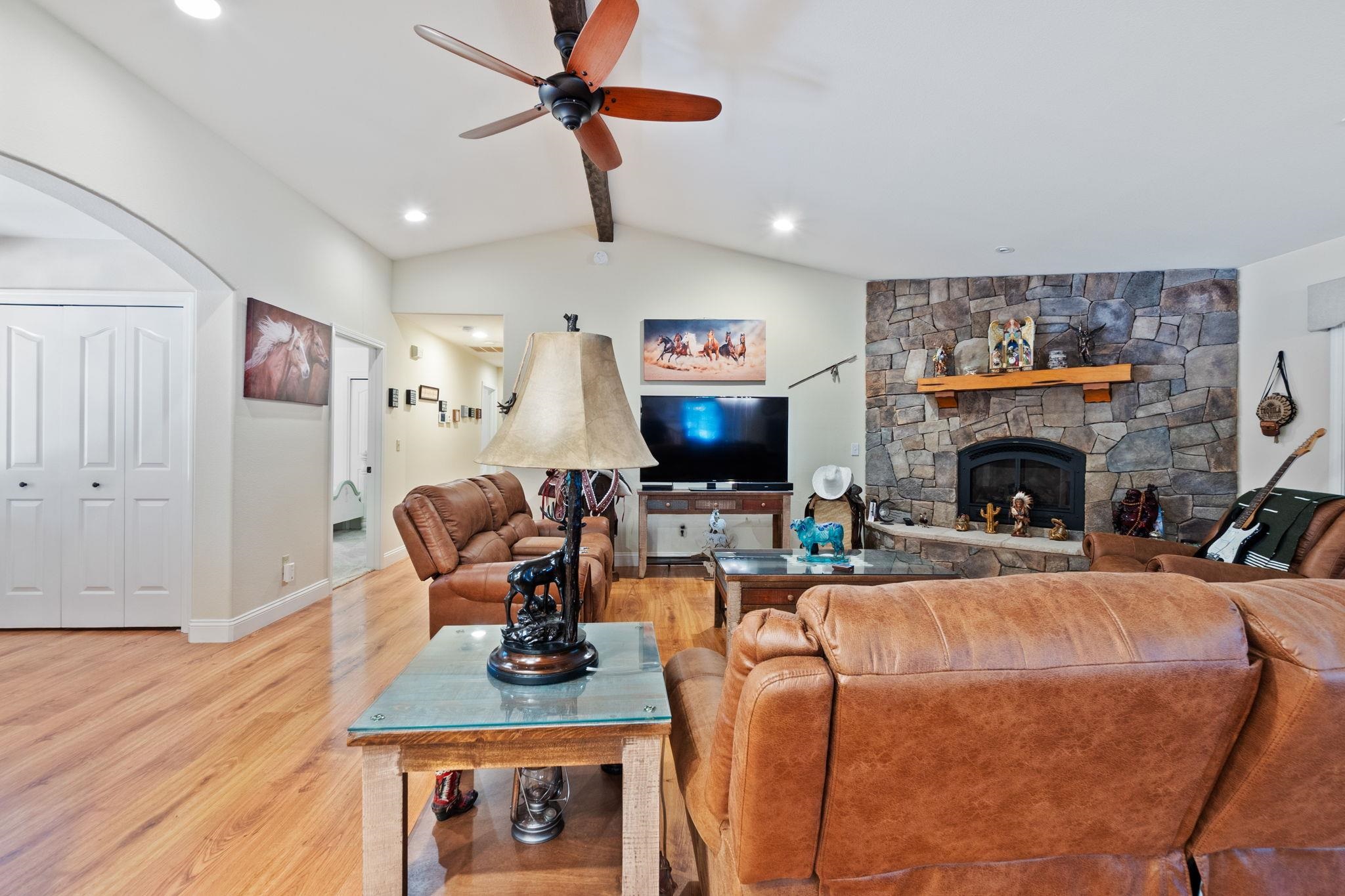 13180 Montecito Road Red Bluff, CA 96080 - Photo 6 of 75
