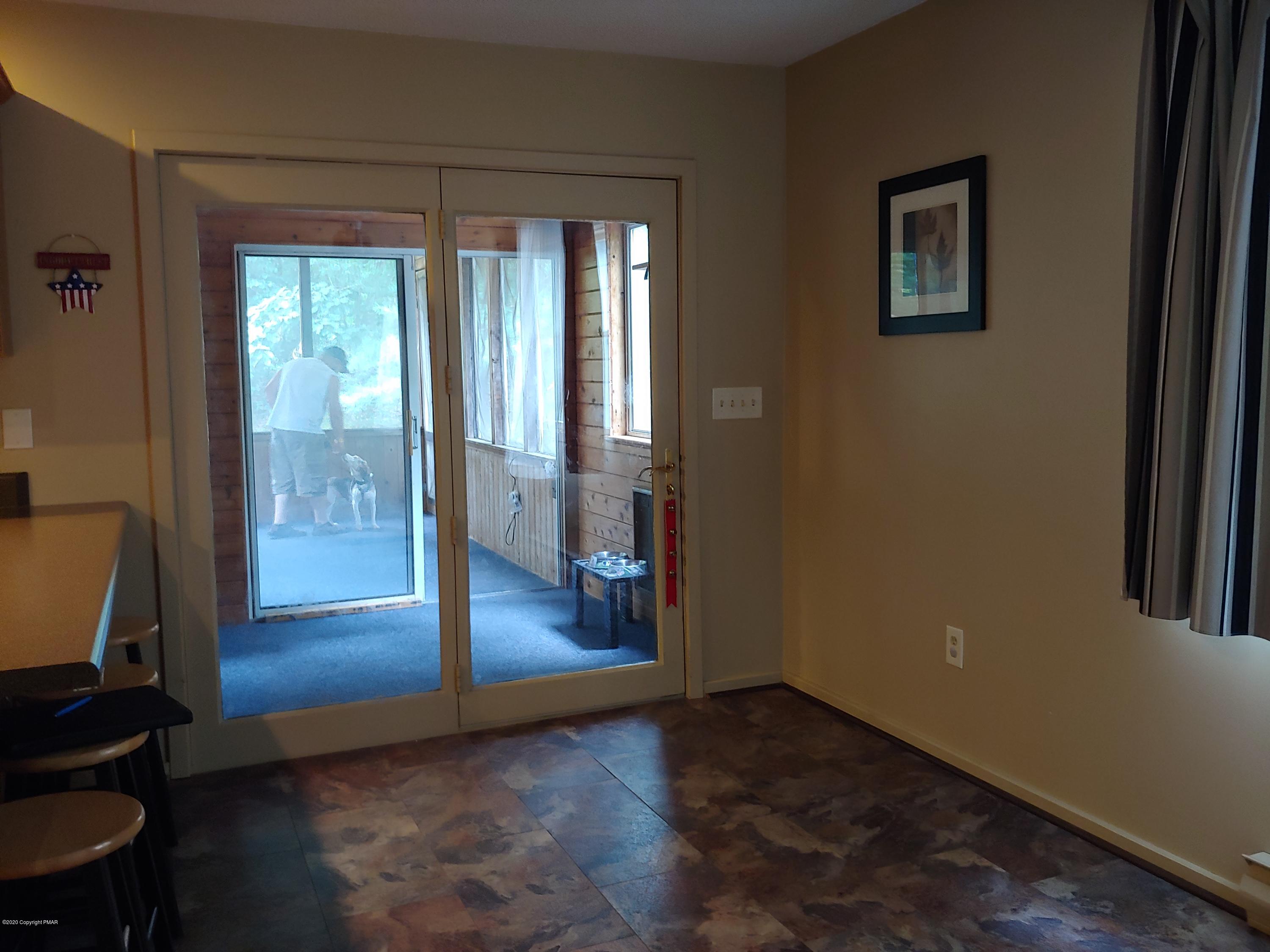 5115 High Terrace Road Stroudsburg, PA 18360 - Photo 11 of 40 Eat in Kitchen area