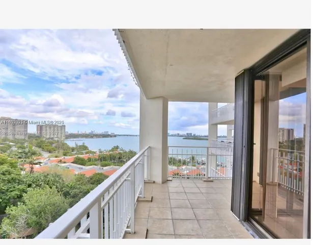 $3,750 | 4000 Towerside Terrace, Unit 1007, Miami, FL 33138