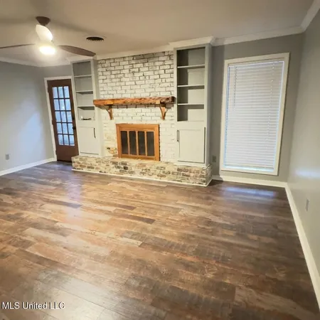 $2,175 | 2009 Lake Trace Drive, Jackson, MS 39211