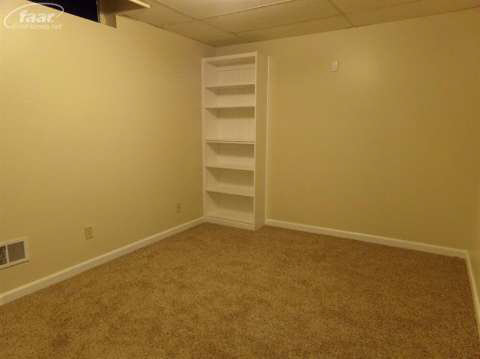 2099 North Long Lake Road Fenton, MI 48430 - Photo 20 of 29 20401884-19.JPG
