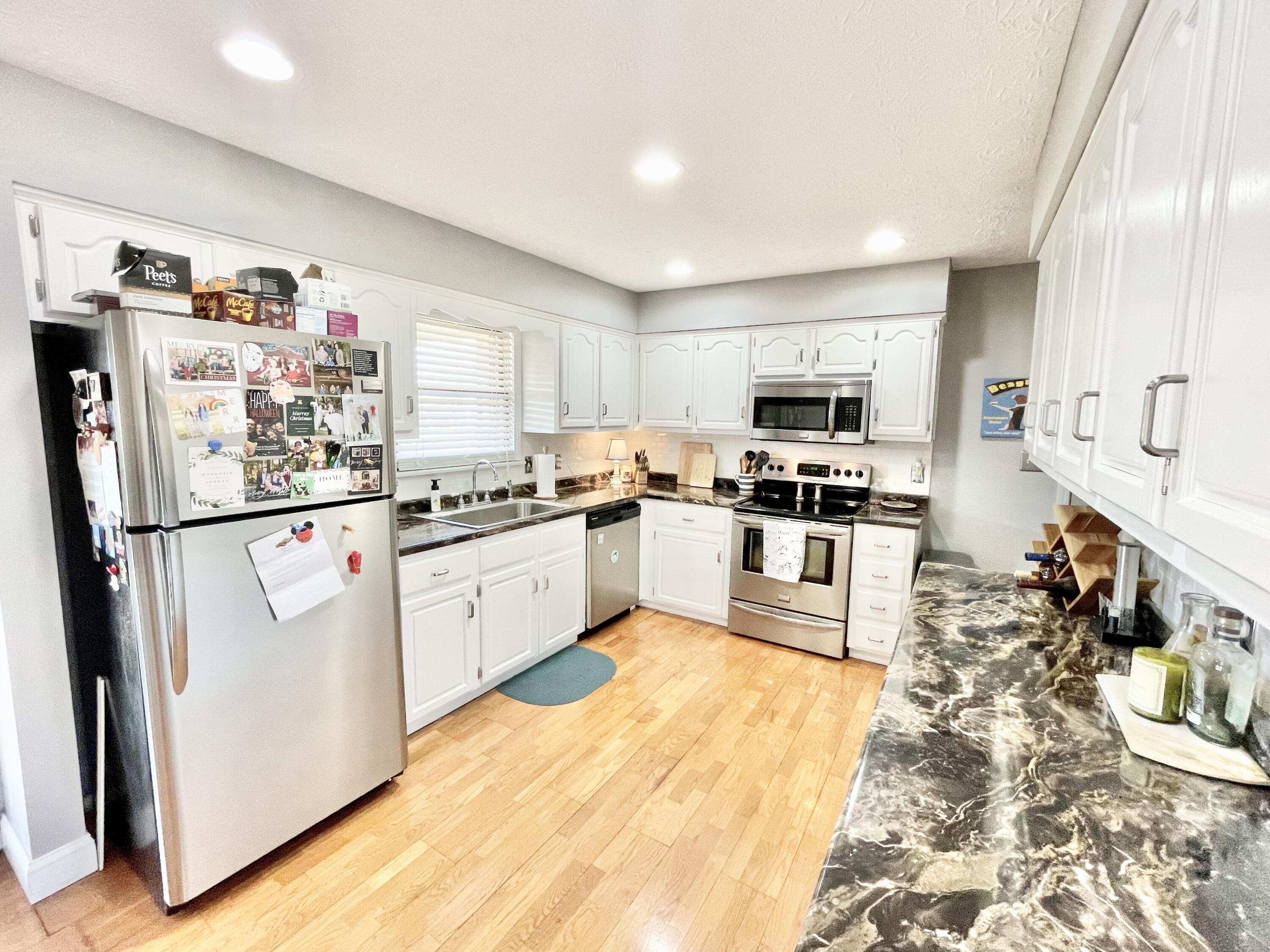 2343 Campground Road Somerset, KY 42503 - Photo 5 of 25 FAC97D81-0DCC-4ACA-8758-D462832EB33A