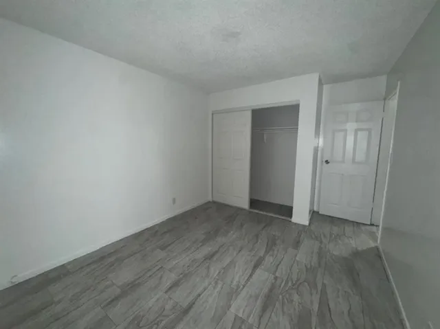 $1,725 | 2220 Hayes Street, Unit 7, Hollywood, FL 33020