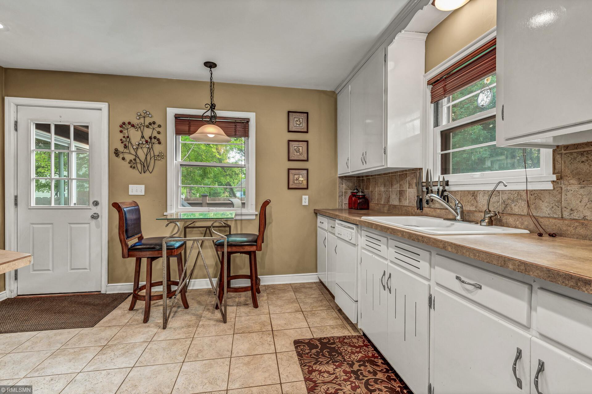 4930 Baker Road Minnetonka, MN 55343 - Photo 11 of 32 Gallery Image 11