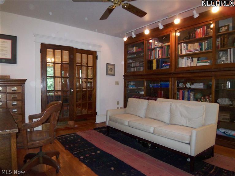 3049 Somerton Road Cleveland, OH 44118 - Photo 9 of 24