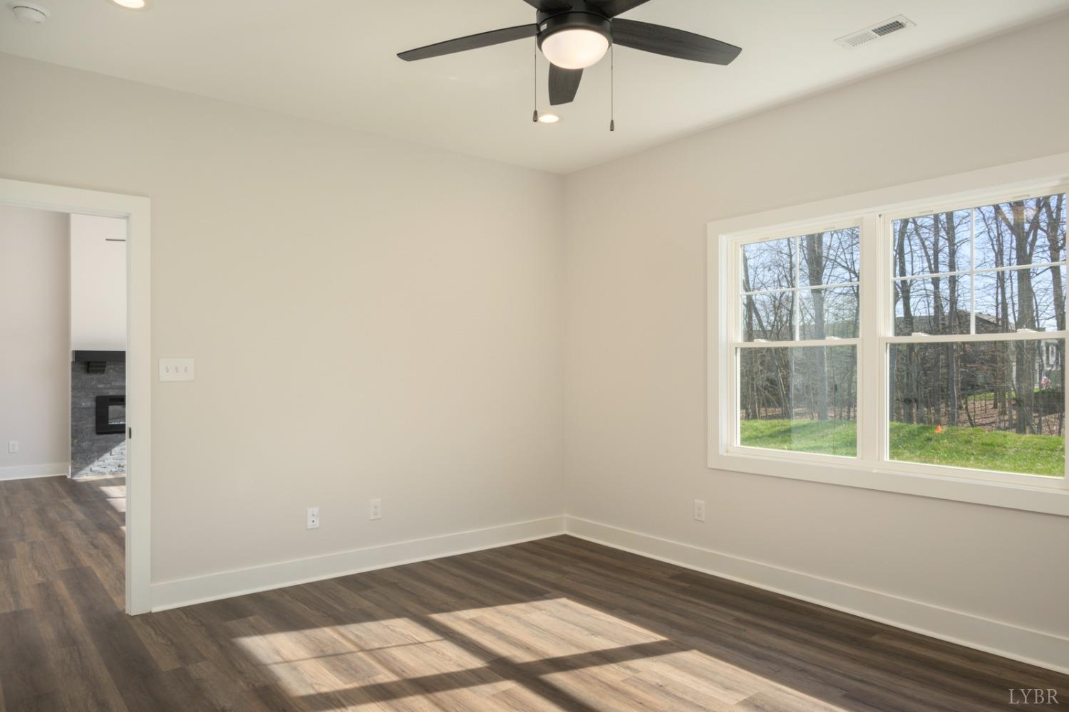 125 Lockridge Lane Lynchburg, VA 24502 - Photo 14 of 28 an empty room with a window