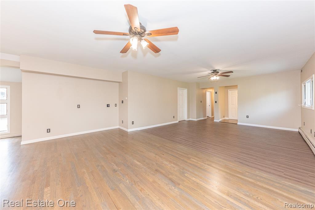 912 North Wixom Road Wixom, MI 48393 - Photo 11 of 49