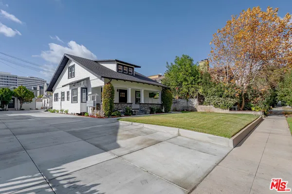 $2,450 | 247 1/2 South Catalina Avenue, Pasadena, CA 91106