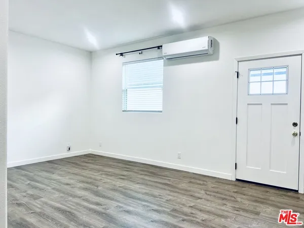 $2,450 | 247 1/2 South Catalina Avenue, Pasadena, CA 91106