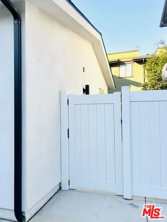 $2,450 | 247 1/2 South Catalina Avenue, Pasadena, CA 91106