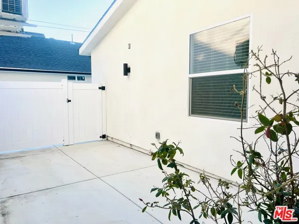 $2,450 | 247 1/2 South Catalina Avenue, Pasadena, CA 91106