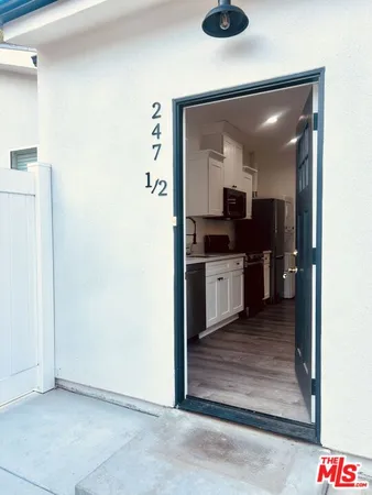 $2,450 | 247 1/2 South Catalina Avenue, Pasadena, CA 91106