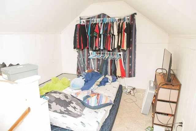 $132,500 | 24443 Powers Avenue, Dearborn Heights, MI 48125