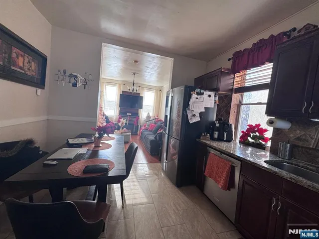 $2,300 | 27 66th Street, Unit 4, West New York, NJ 07093