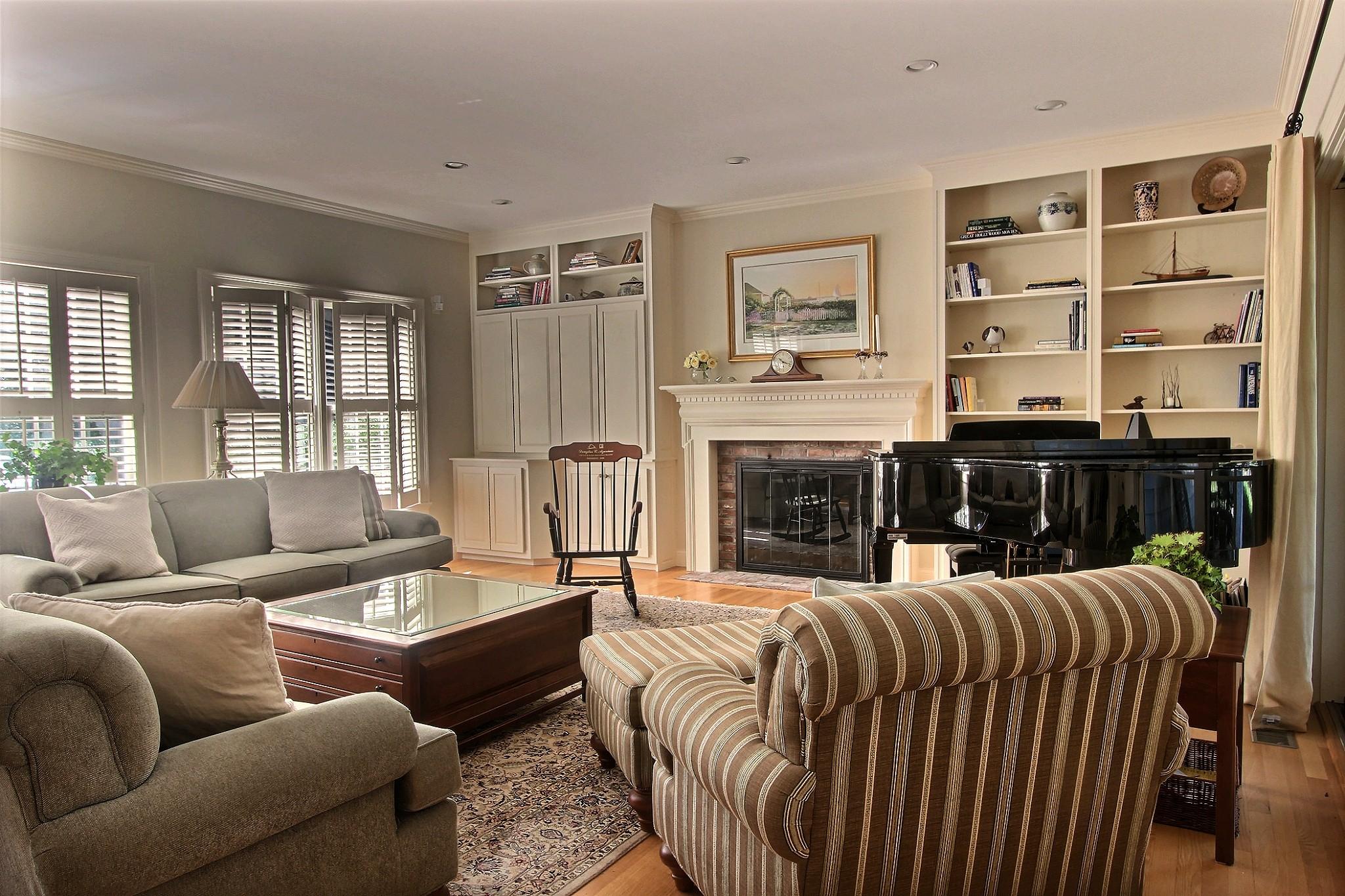 47 Boulder Brook Road East Sandwich, MA 02537 - Photo 10 of 50 Living Room