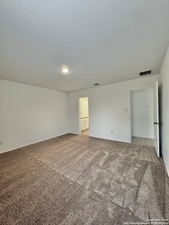 $1,450 | 9208 James Bowie, Seguin, TX 78155