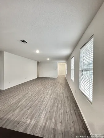 $1,450 | 9208 James Bowie, Seguin, TX 78155