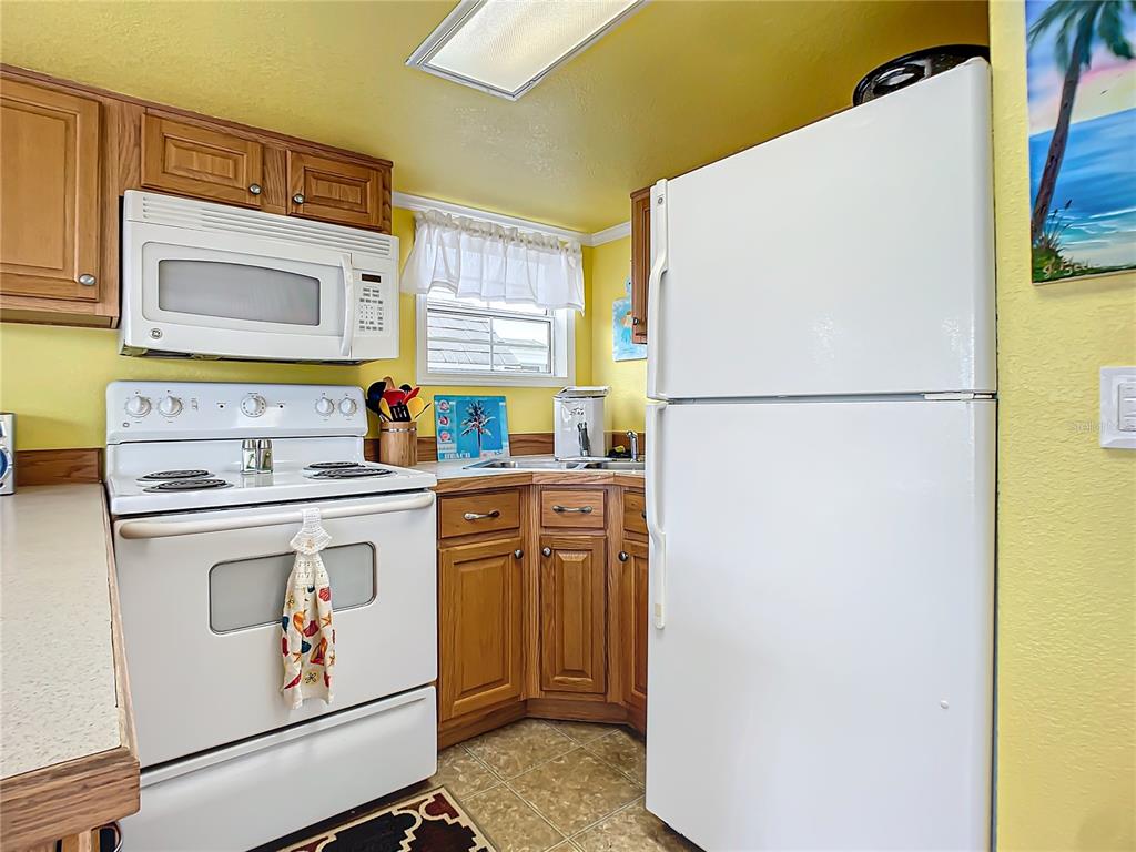 92 Eagle Point South Osteen, FL 32764 - Photo 8 of 22