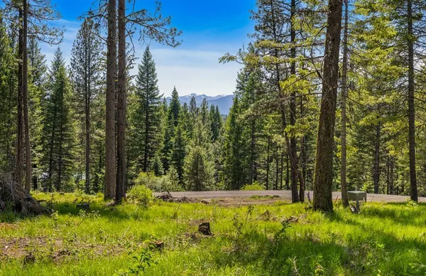 $381,650 | 2 Spruce Hill Road, Unit 6, McCall, ID 83638