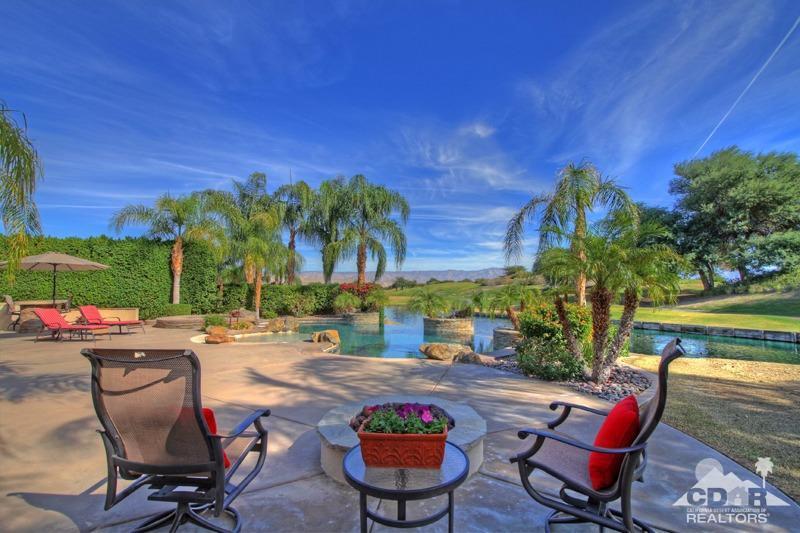 346 Loch Lomond Road Rancho Mirage, CA 92270 - Photo 33 of 34 a swimming pool with outdoor seating and yard