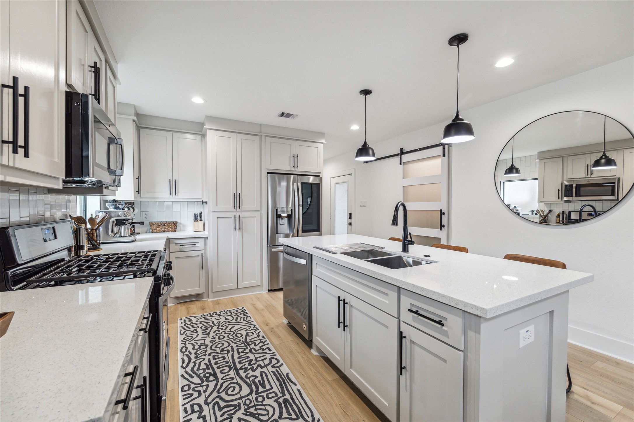 4603 Farmer Street Houston, TX 77020 - Photo 4 of 10