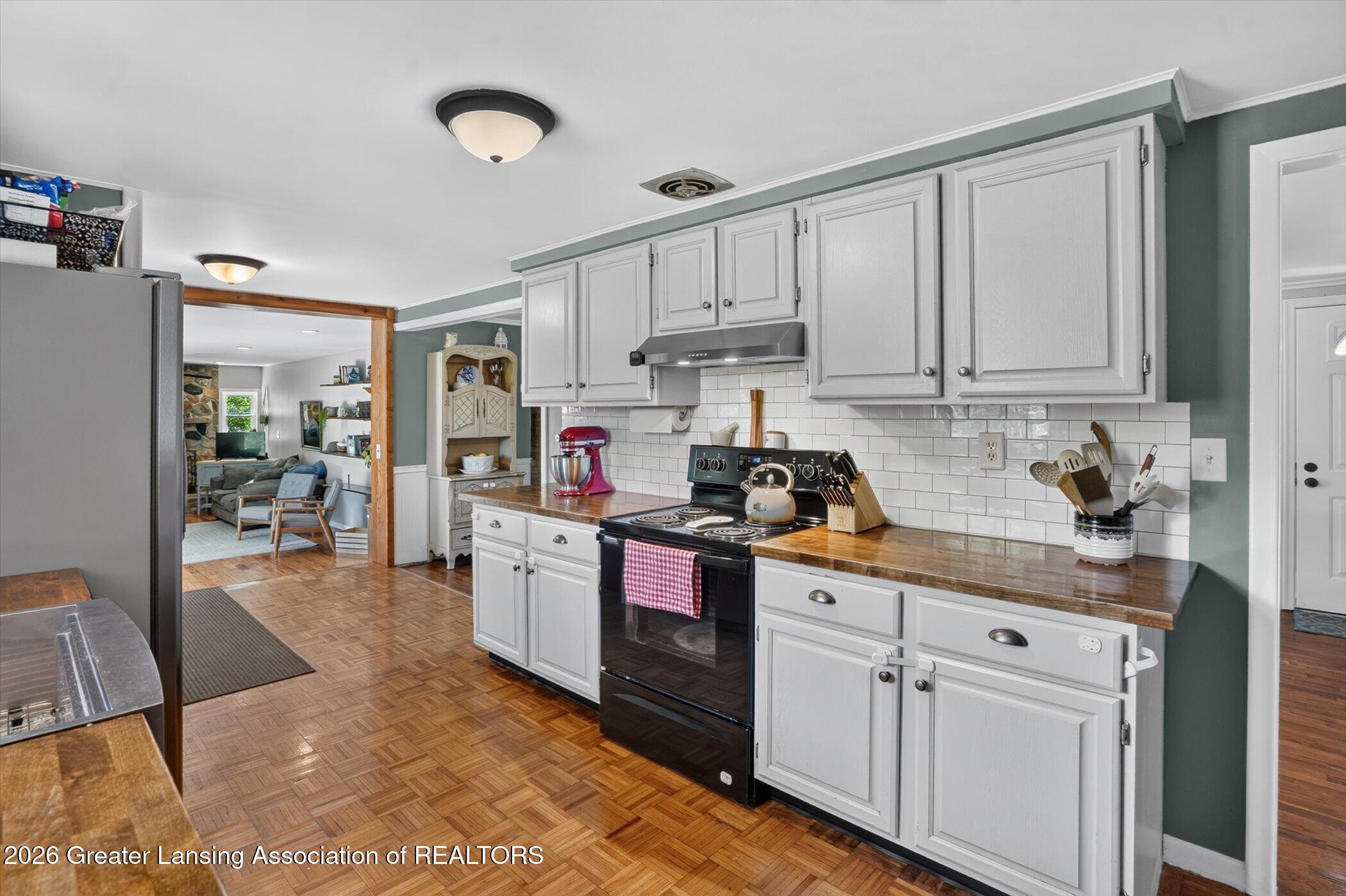 2578 Pine Tree Road Holt, MI 48842 - Photo 10 of 52 Kitchen