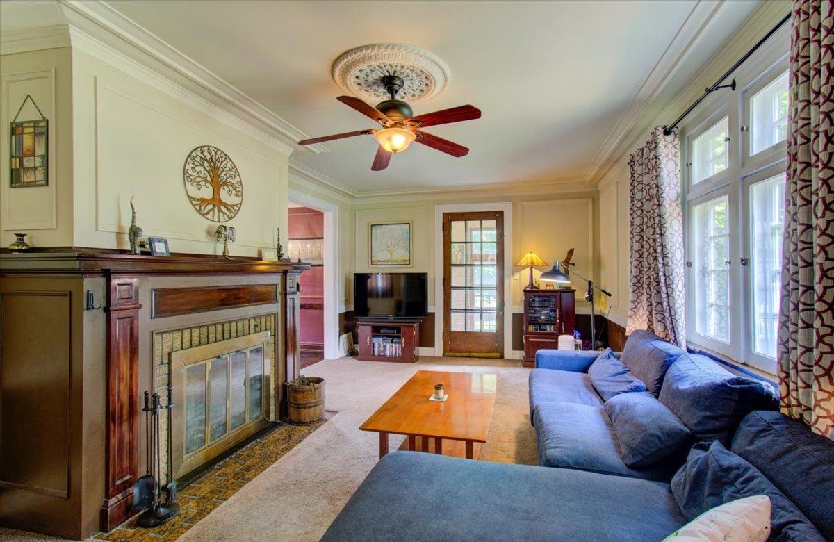 Gallery Image 6