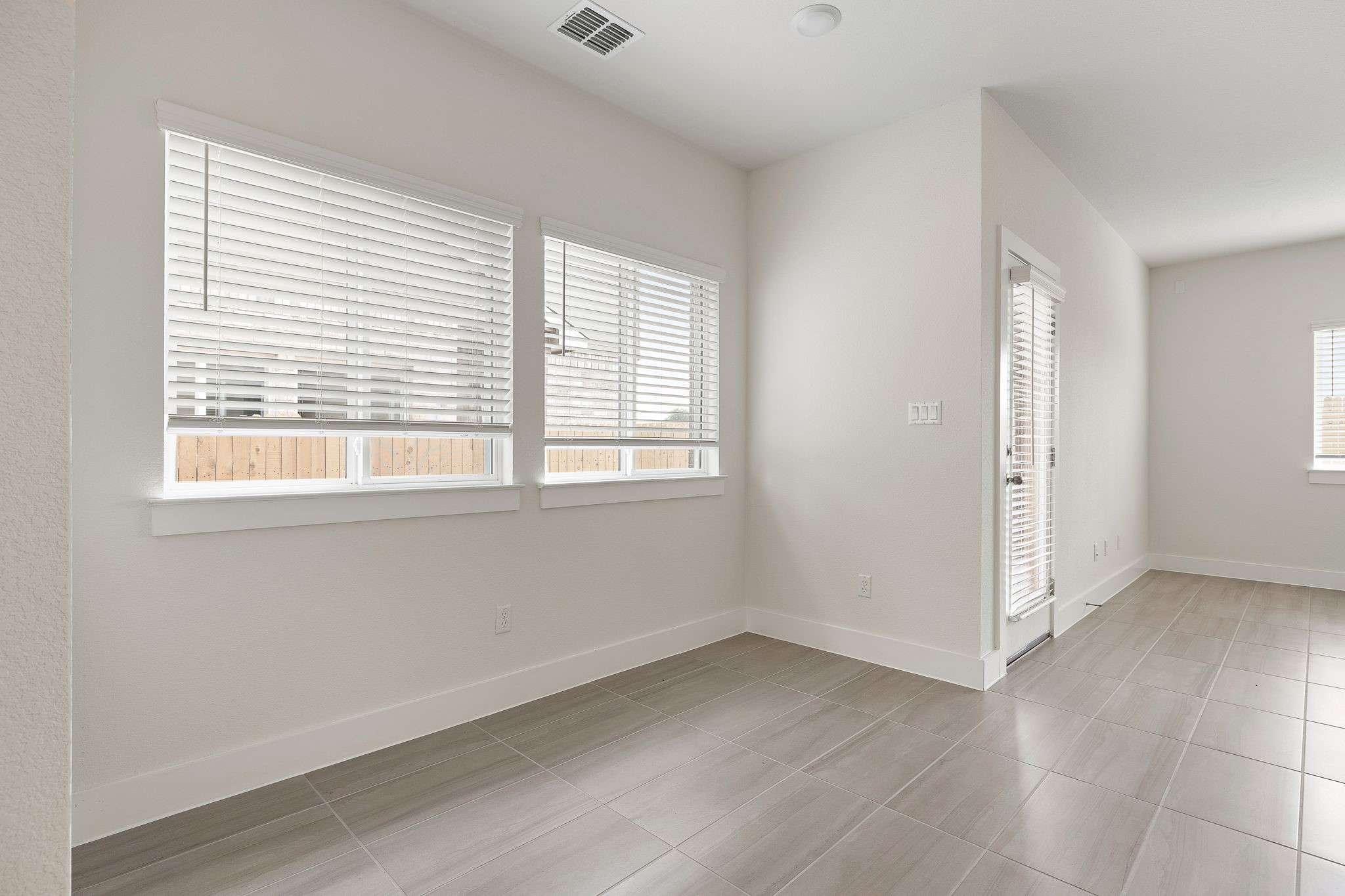138 Yearling Way Georgetown, TX 78626 - Photo 5 of 24
