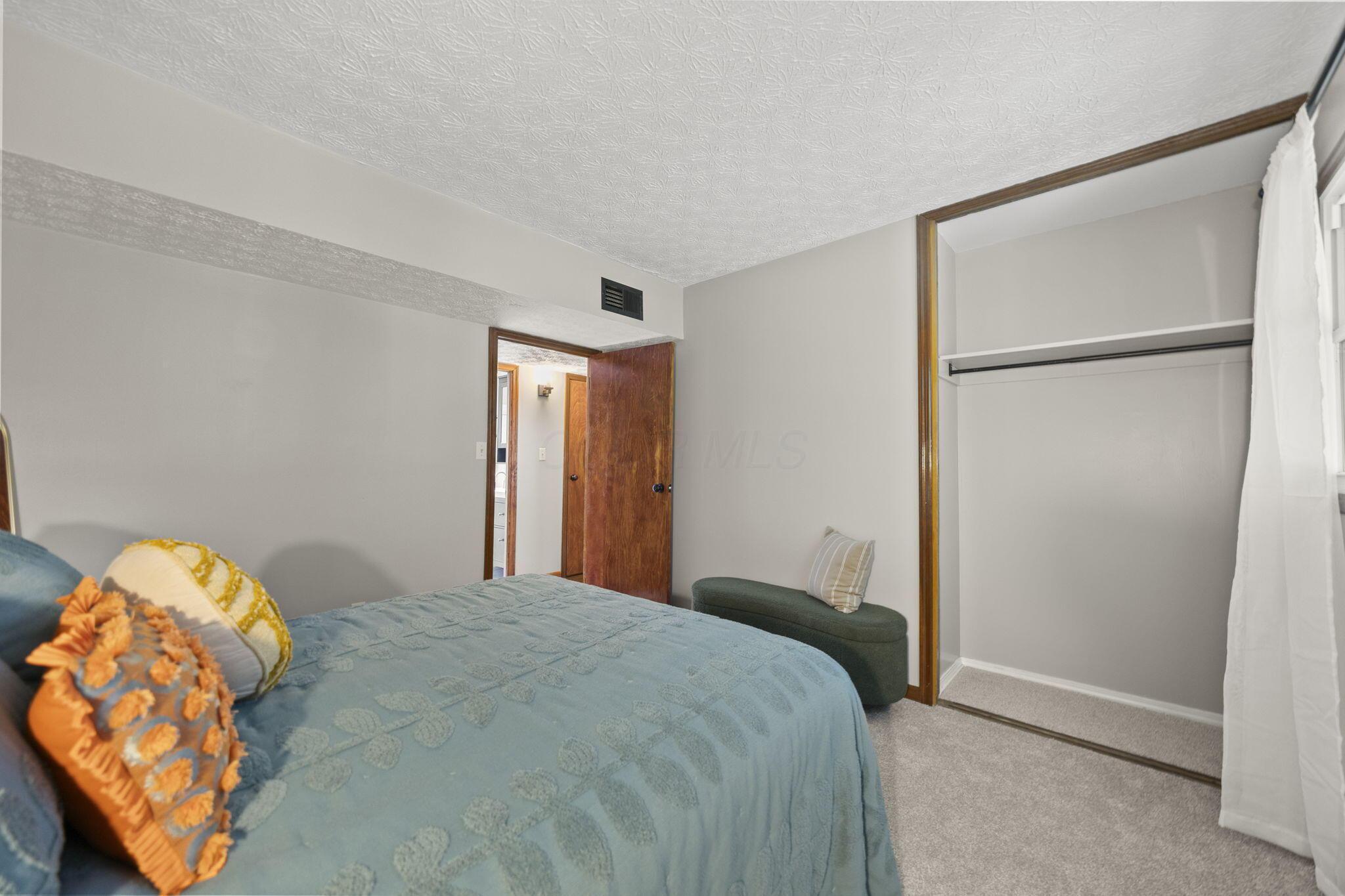 715 East Cooke Road Columbus, OH 43214 - Photo 22 of 40 2nd Bedroom