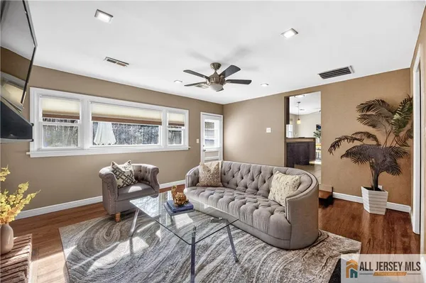 $649,000 | 107 Finnegans Lane, Kendall Park, NJ 08824