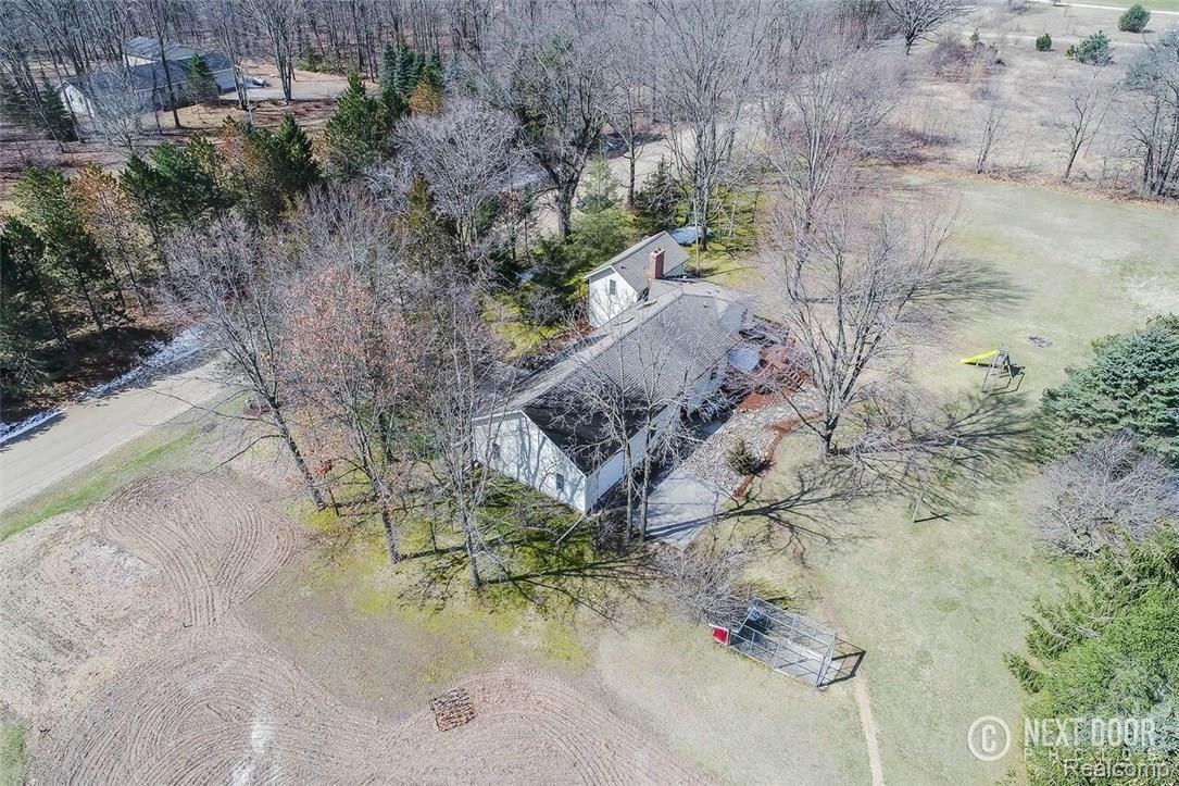 10500 West Allen Road Fowlerville, MI 48836 - Photo 42 of 42 10500 Ariel of about 4 of the acres and home.jpg