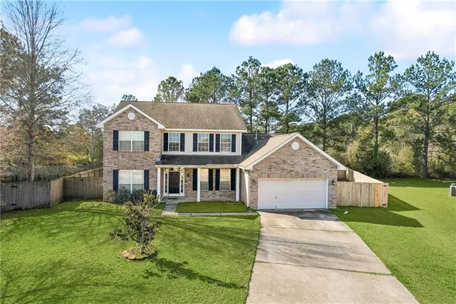 $380,000 | 221 Spur Court, Covington, LA 70435