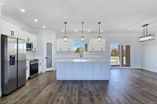 $469,900 | 6920 Longmeadow Drive, Pahrump, NV 89061