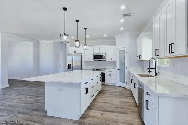 $469,900 | 6920 Longmeadow Drive, Pahrump, NV 89061