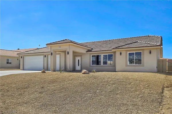 $469,900 | 6920 Longmeadow Drive, Pahrump, NV 89061
