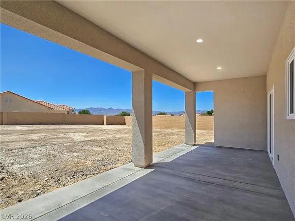 $469,900 | 6920 Longmeadow Drive, Pahrump, NV 89061