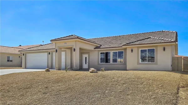 $469,900 | 6920 Longmeadow Drive, Pahrump, NV 89061