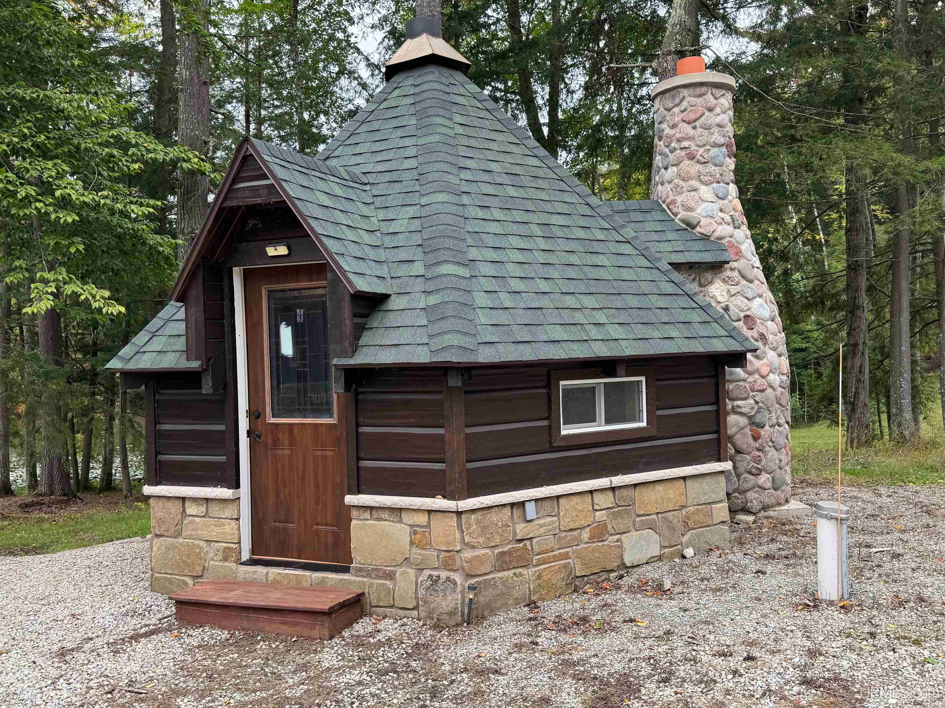N5610 East Pointe Road Wetmore, MI 49895 - Photo 5 of 30 Gallery Image 5