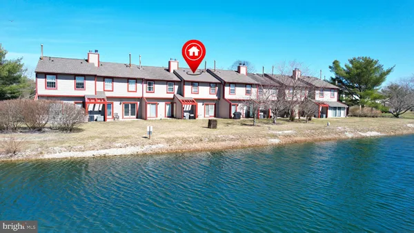 $279,900 | 668 East Lake Front Circle, Galloway Township, NJ 08205