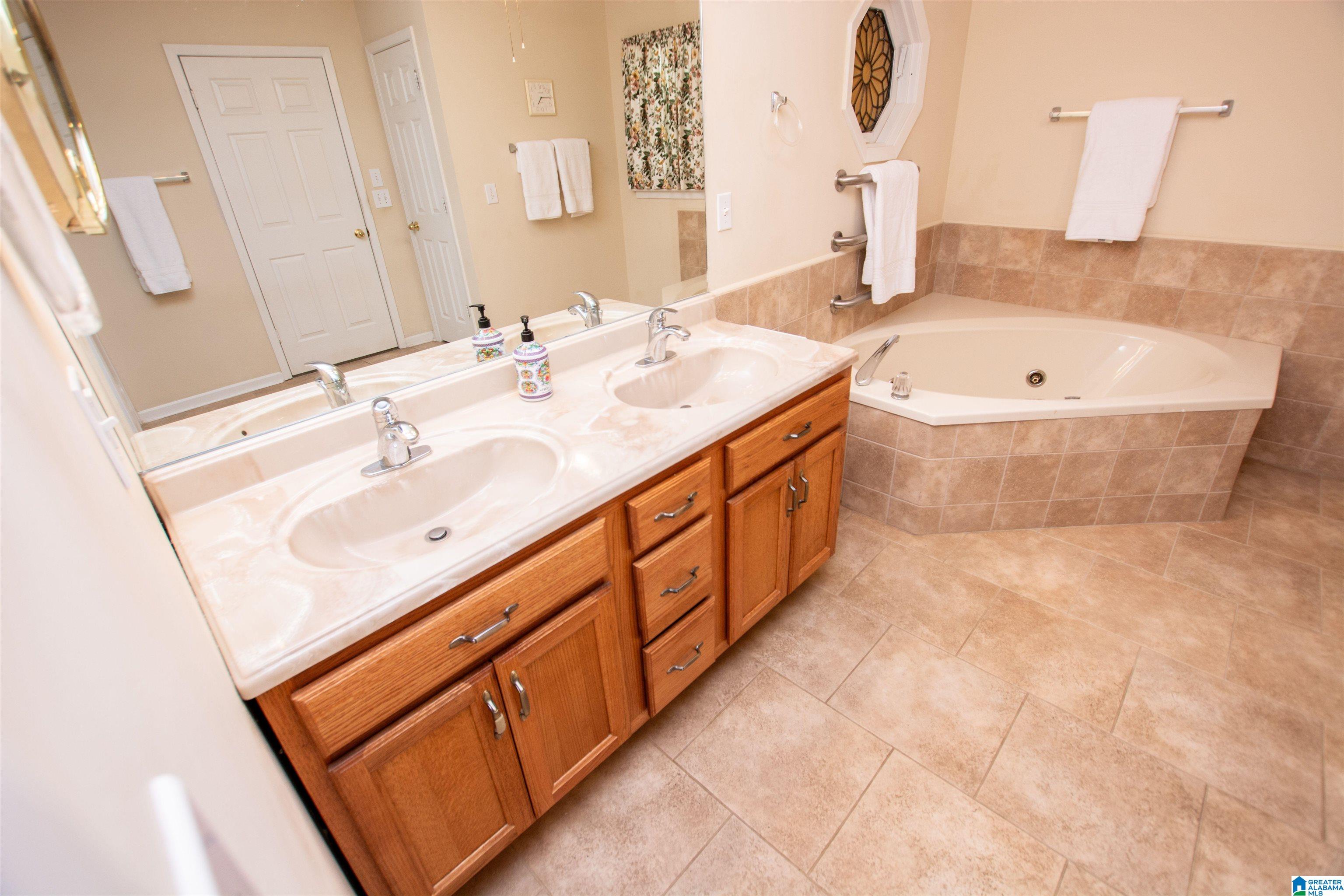 135 Geralds Point Wedowee, AL 36278 - Photo 13 of 36
