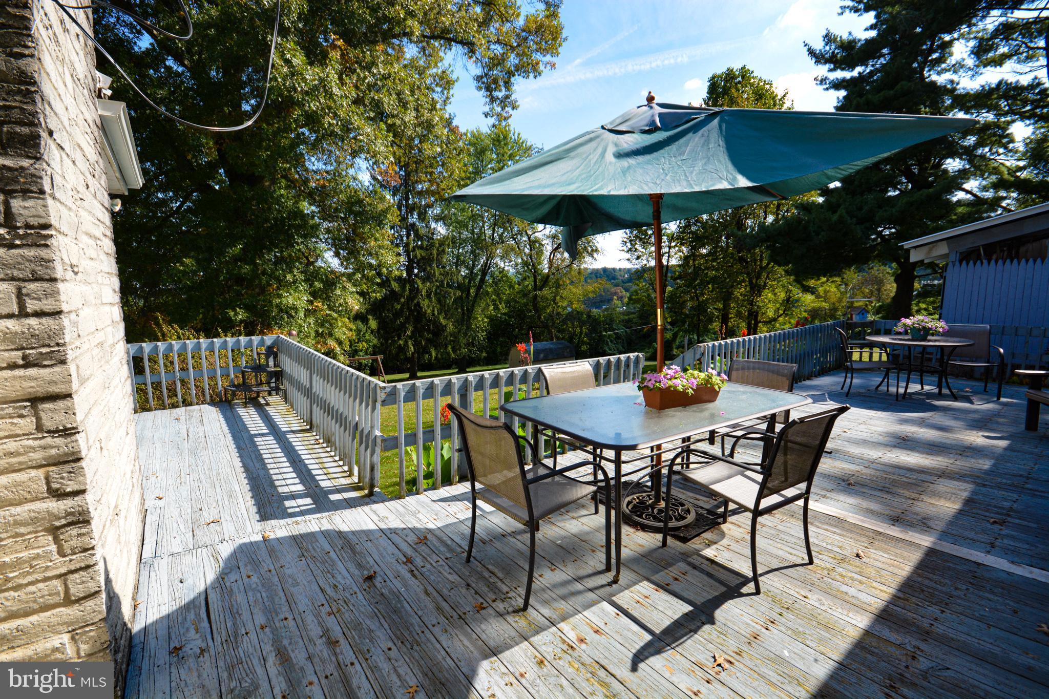 409 Hain Road Reading, PA 19608 - Photo 22 of 38 Rear Deck