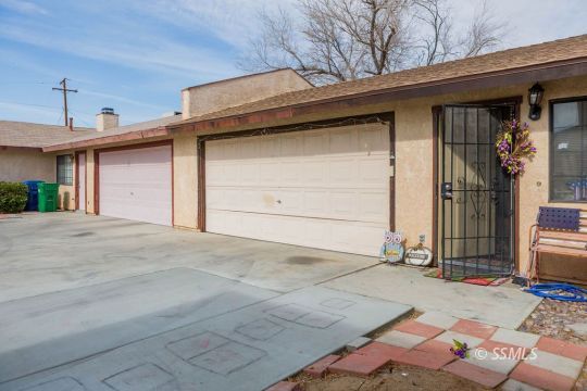 632 West Graaf Avenue Ridgecrest, CA 93555 - Photo 4 of 17