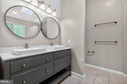 2621 Telluride Place Silver Spring, MD 20906 - Photo 14 of 90 Owner's luxury bathroom - double sink