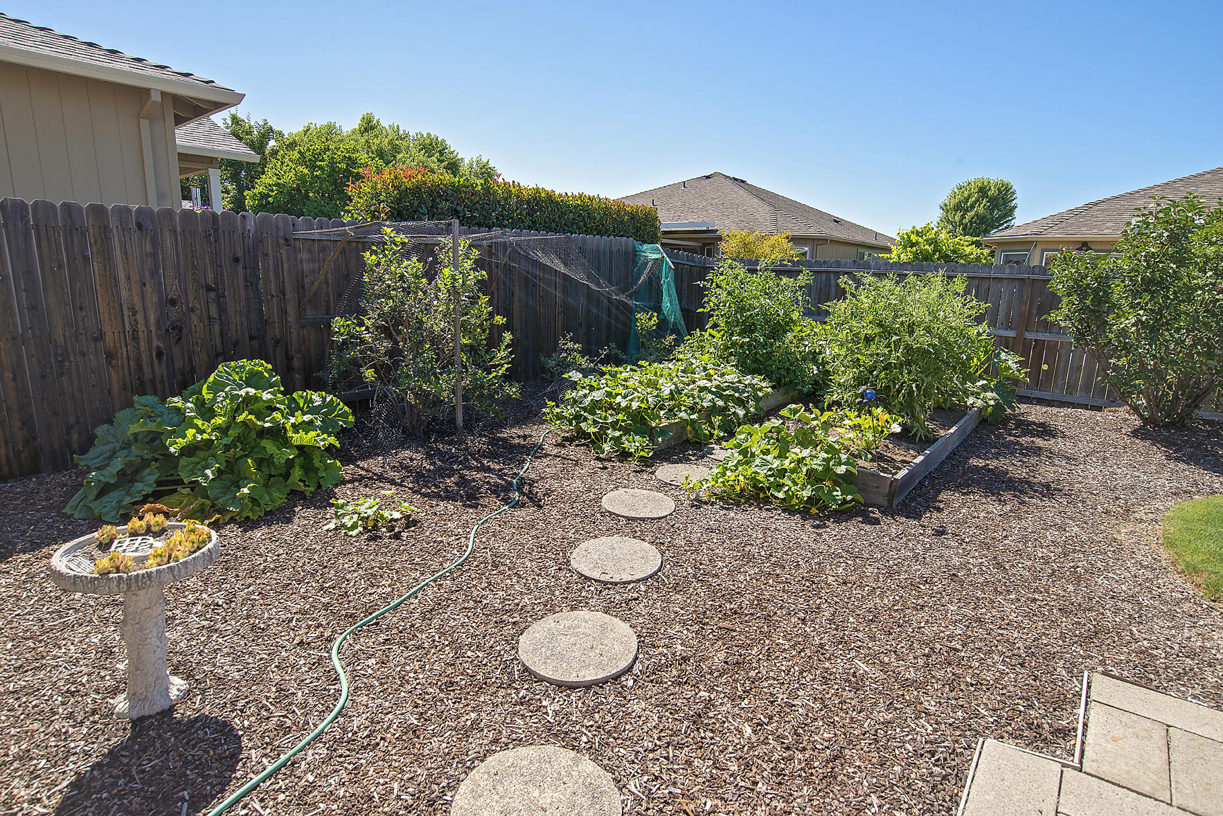 2462 Rabun Way Central Point, OR 97502 - Photo 21 of 31 Garden Raised Beds