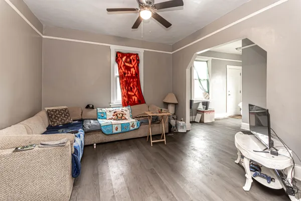 $239,900 | 1235 South Court Street, Rockford, IL 61102