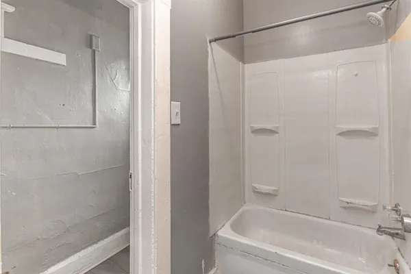 $239,900 | 1235 South Court Street, Rockford, IL 61102