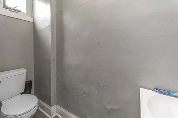 $239,900 | 1235 South Court Street, Rockford, IL 61102