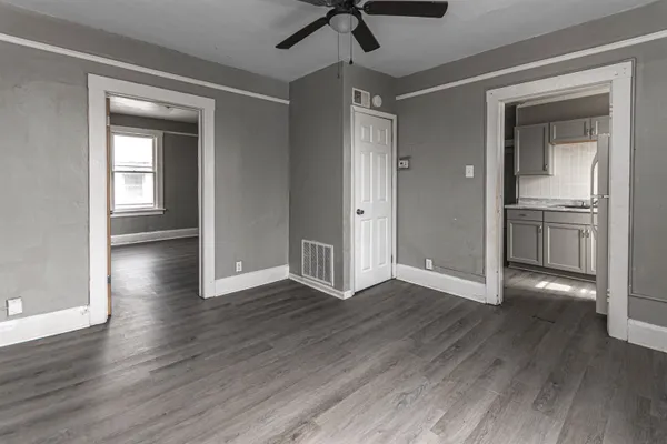 $239,900 | 1235 South Court Street, Rockford, IL 61102