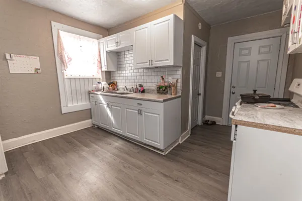 $239,900 | 1235 South Court Street, Rockford, IL 61102